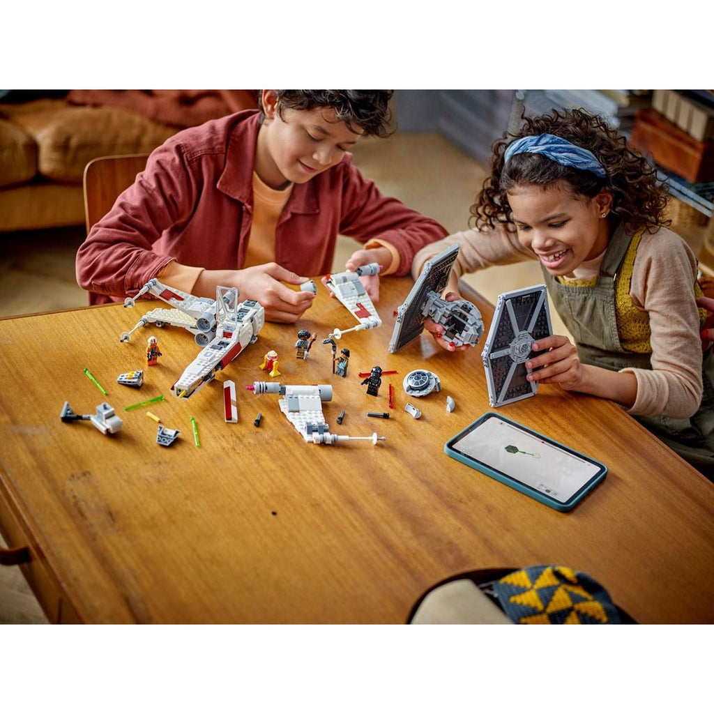 LEGO TIE Fighter & X-Wing Mash-up 75393
